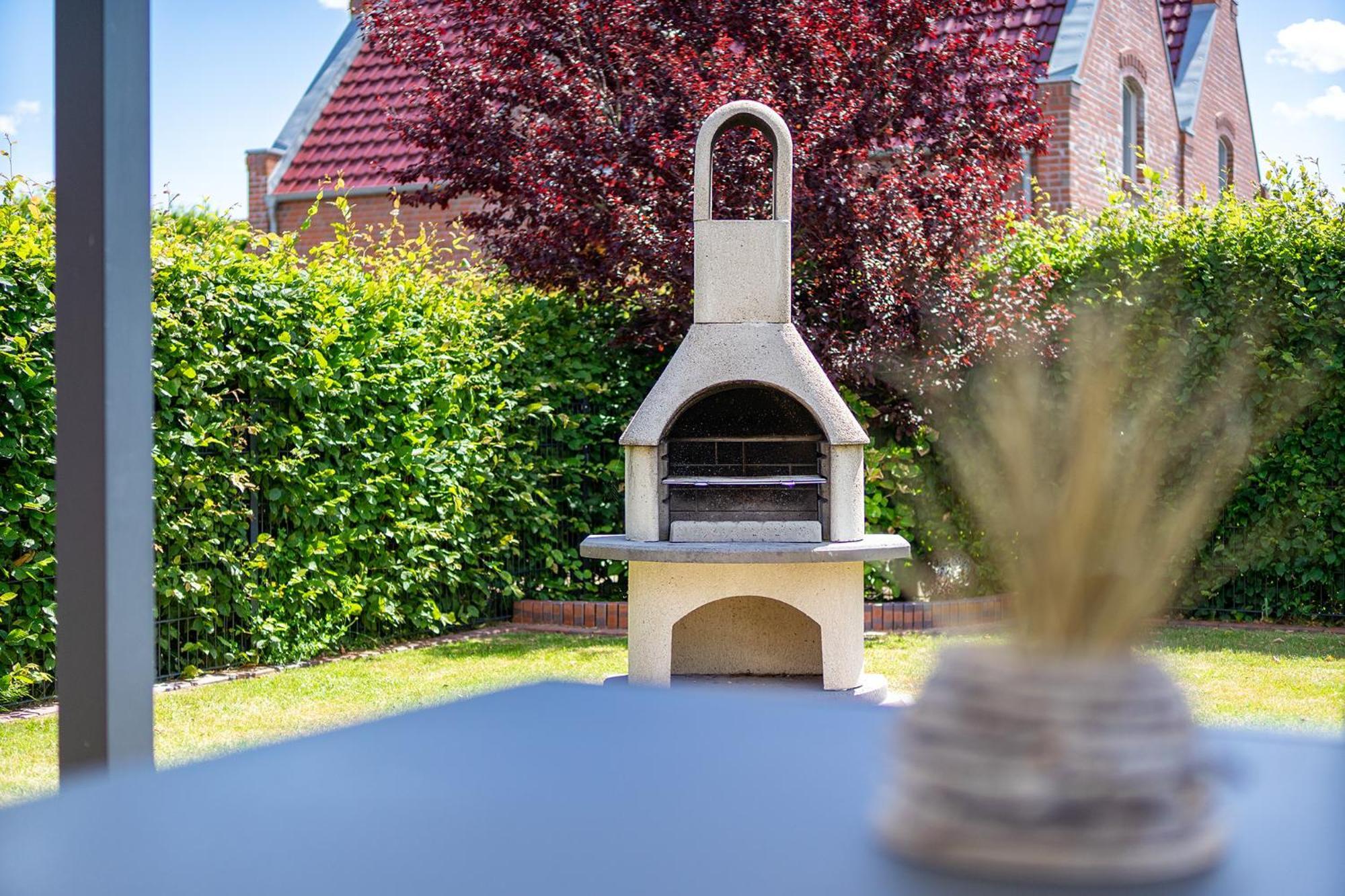 Deichblick Villa Greetsiel Exterior photo